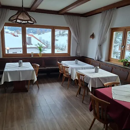 Pensjonat Razil Xo *