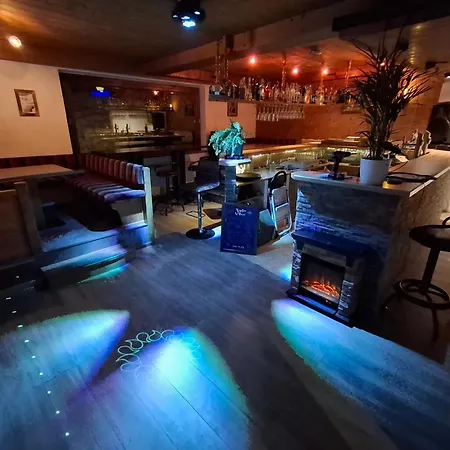 招待所 Razil Xo *