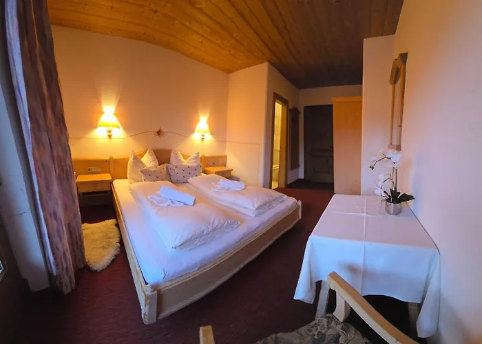 招待所 Razil Xo *