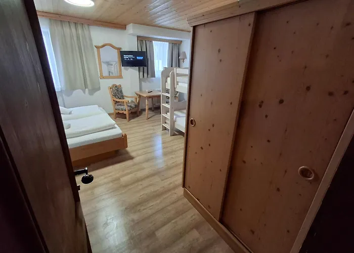 招待所 Razil Xo *